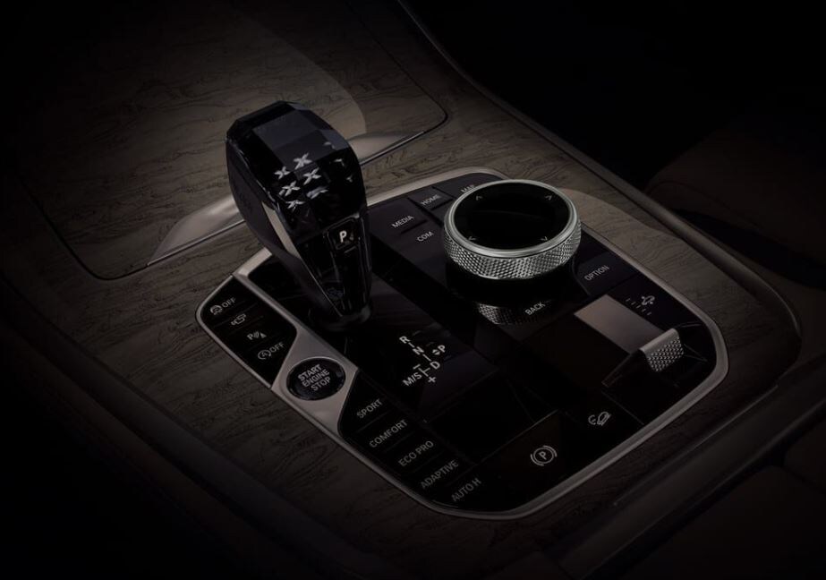 2021-bmw-x7-glass.JPG
