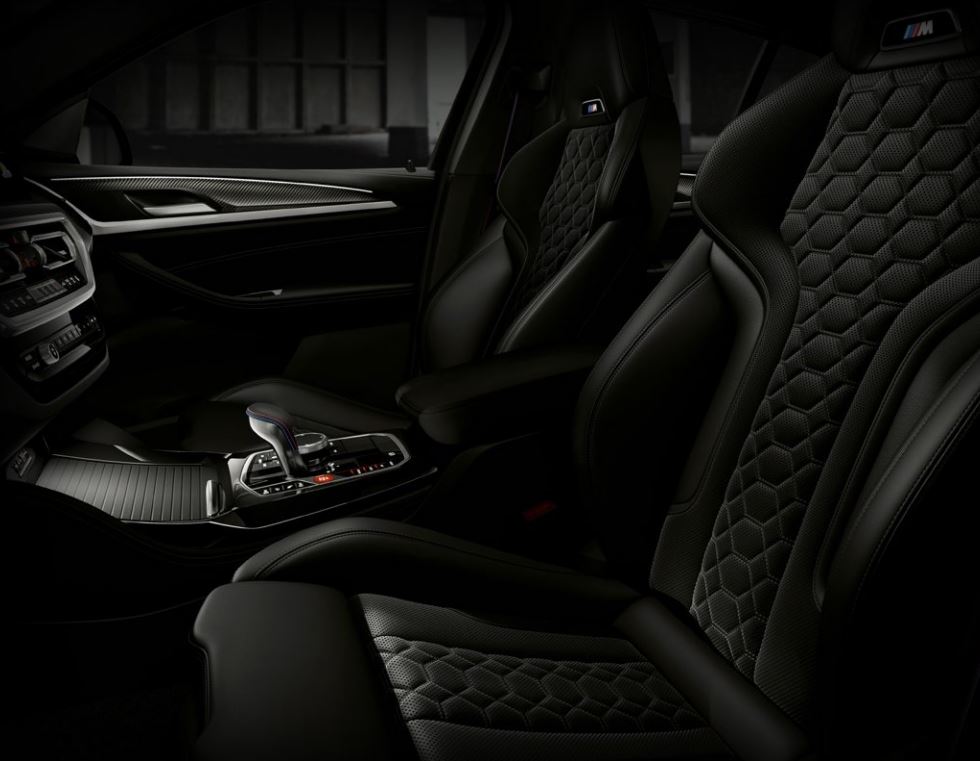2022-bmw-x4-m-seats.JPG