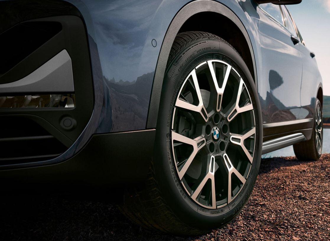 2021-bmw-x1-tires.JPG