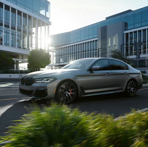 2022-bmw-5-series-driving.JPG