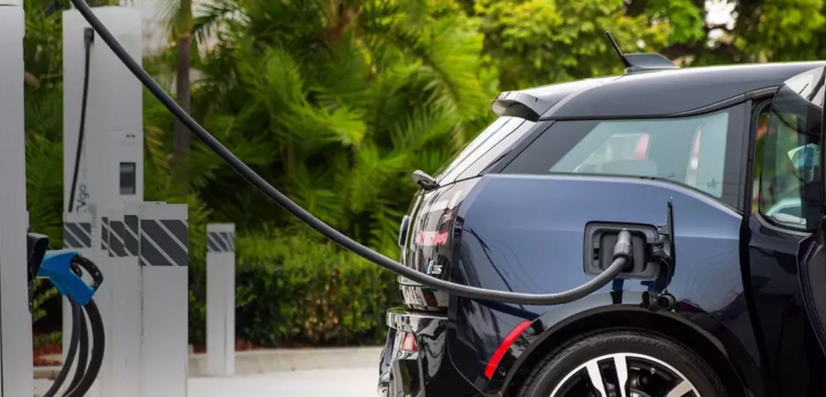 bmw-evgo-charging-station.JPG