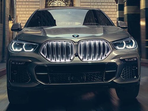 2020 BMW X6 Illuminated Kidney Grille