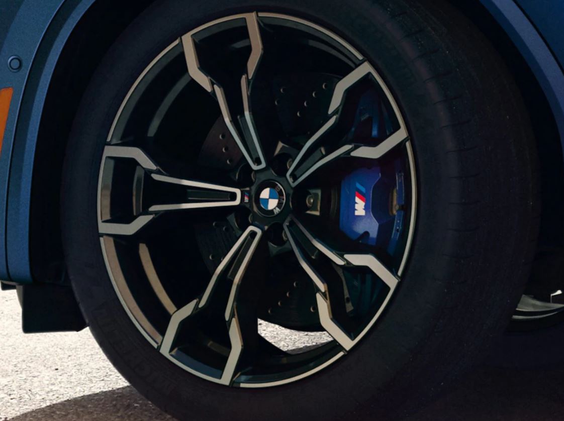 2022-bmw-x3-m-tire-and-brakes.JPG