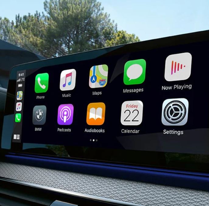 2021-bmw-5-series-infotainment.JPG