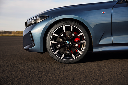 2026 BMW 3 Series alloy wheels, showcasing a sleek and sporty design for enhanced performance and style.