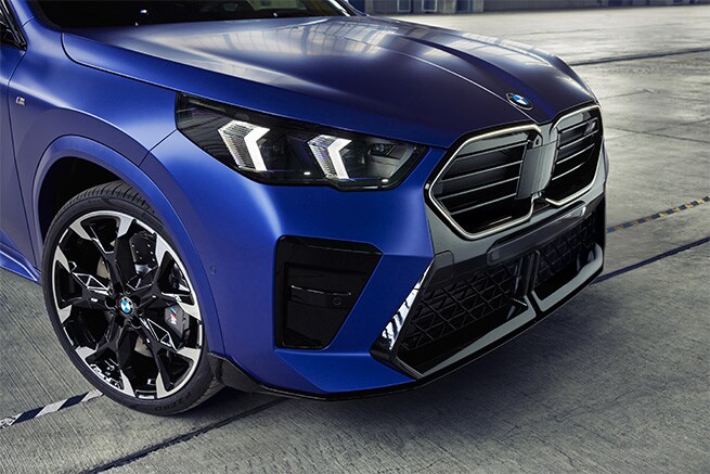 Bold and distinctive BMW X2 front grille with an athletic, modern design.