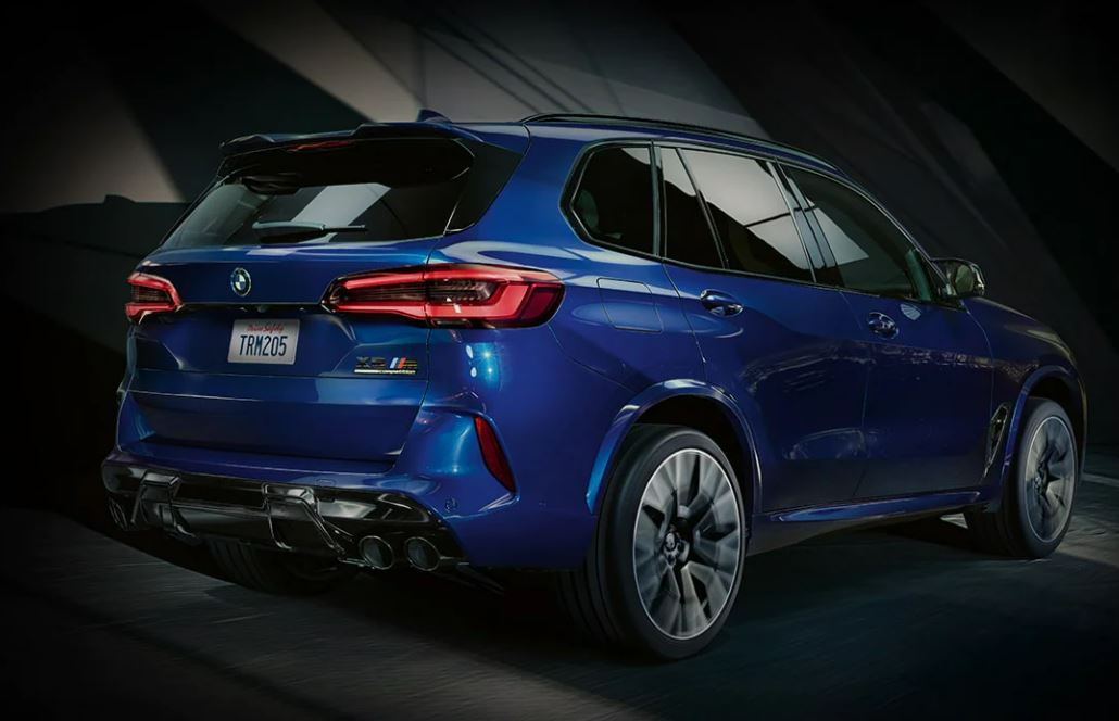 2022-bmw-x5-m-rear-view.JPG
