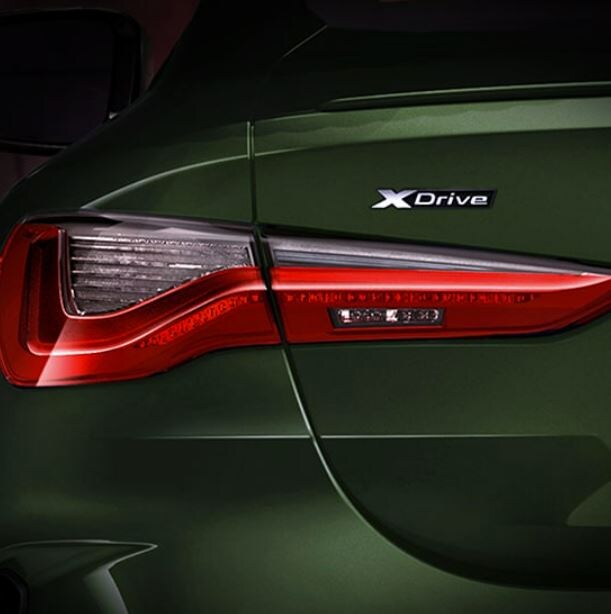 2022-bmw-4-series-convertible-rear-end.JPG