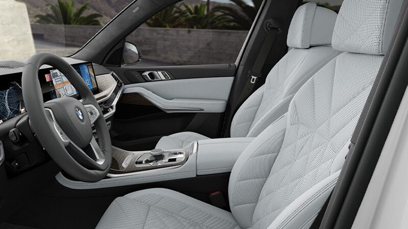 BMW-MY23-X7-CoreModels-Features-03_800x450.jpg