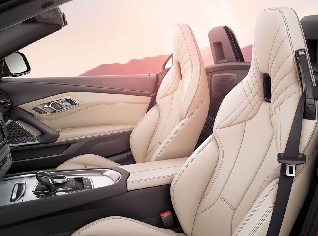 bmw-z4-seating-for-two.PNG