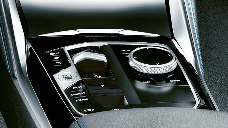 BMW-MY23-2Series-Coupe-Overview-Performance-03_800x450.jpg