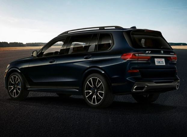 2022-bmw-x7-rear.JPG