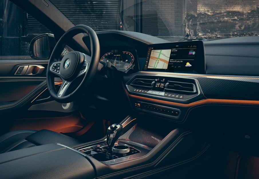 2022-bmw-x6-interior.JPG