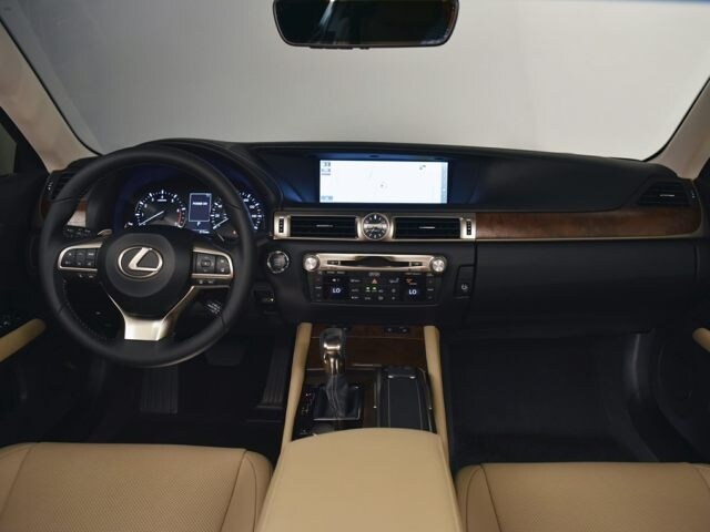 2016 Lexus GS 200t 1.jpg