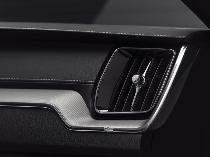 2021-volvo-xc60-recharge-improve-every-breath.PNG