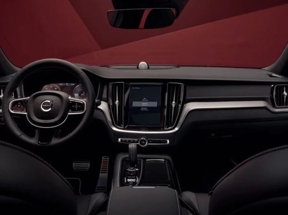 2021-volvo-s60-dash.JPG