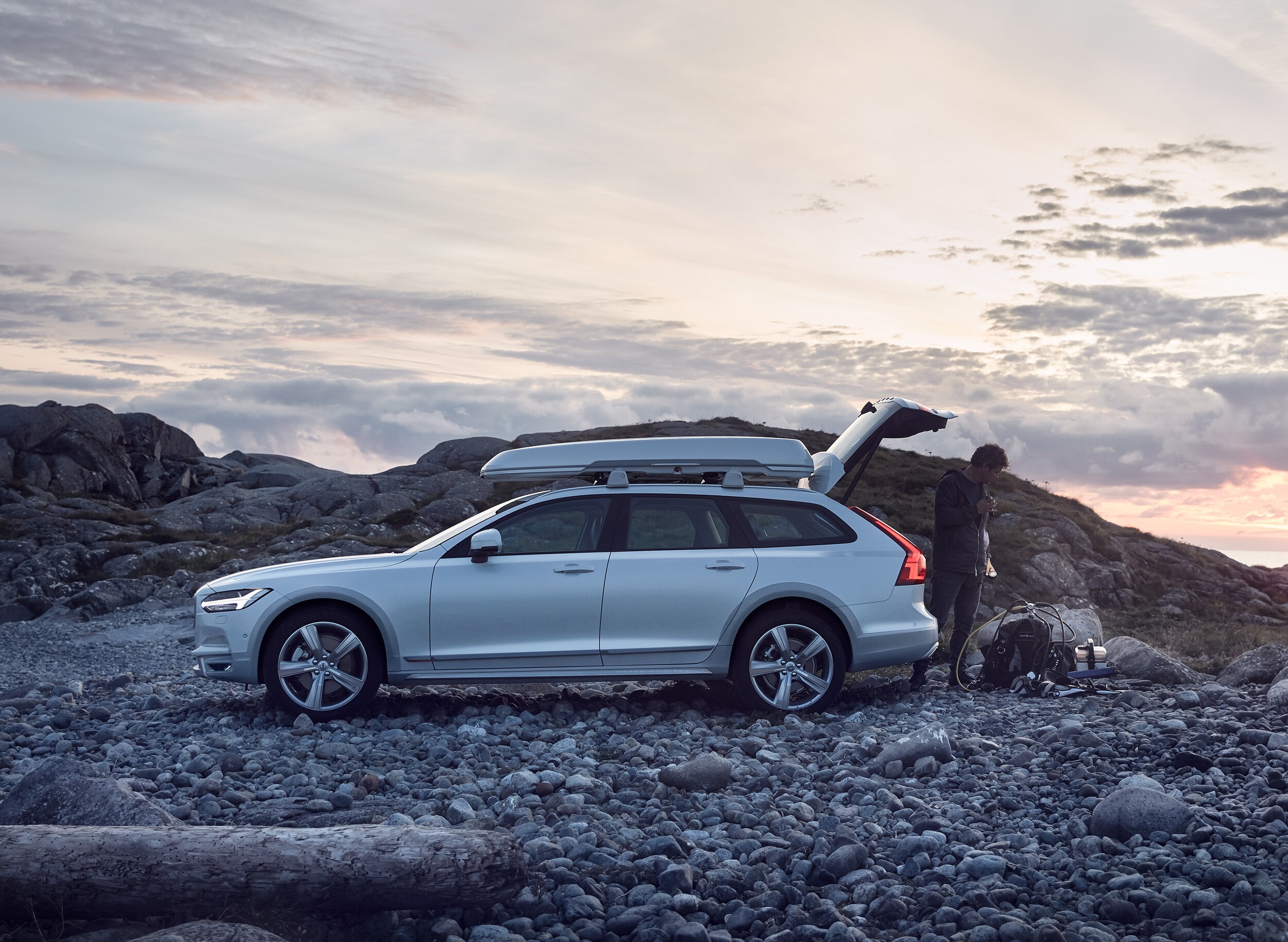 2019 Volvo V90 Cross Country 2019 Volvo V90 Cross Country