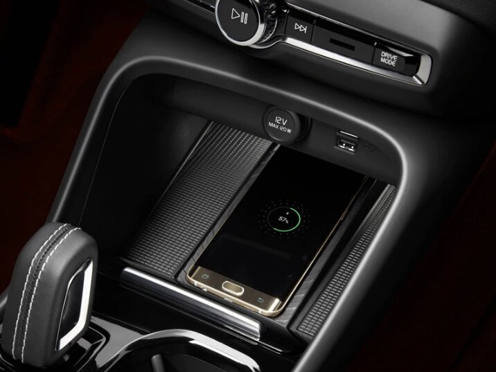 volvo-xc40-charging.PNG