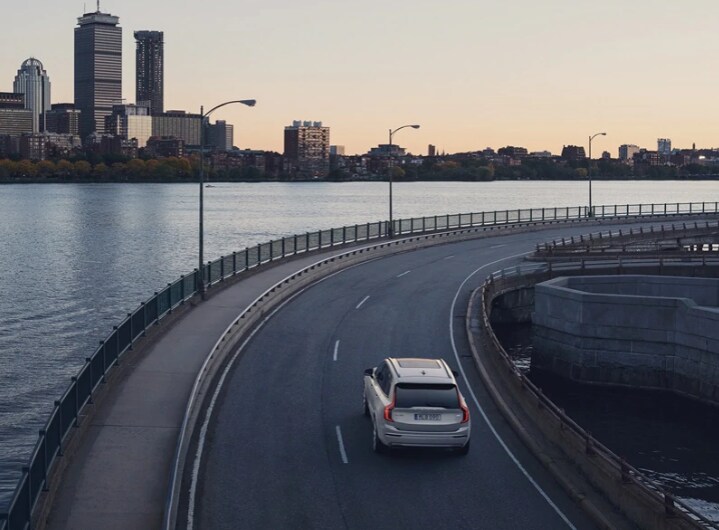 volvo-xc90-2.PNG