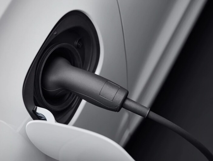 2021-volvo-xc60-recharge-pure-for-real.PNG