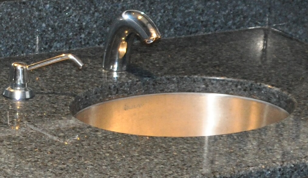 NA bath sink.jpg