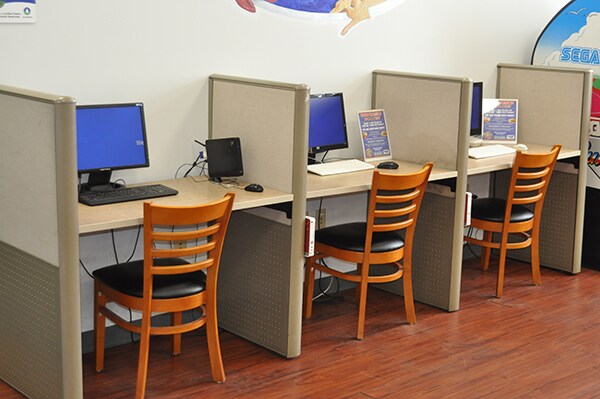Patriot-Subaru-Customer-Desks.jpg