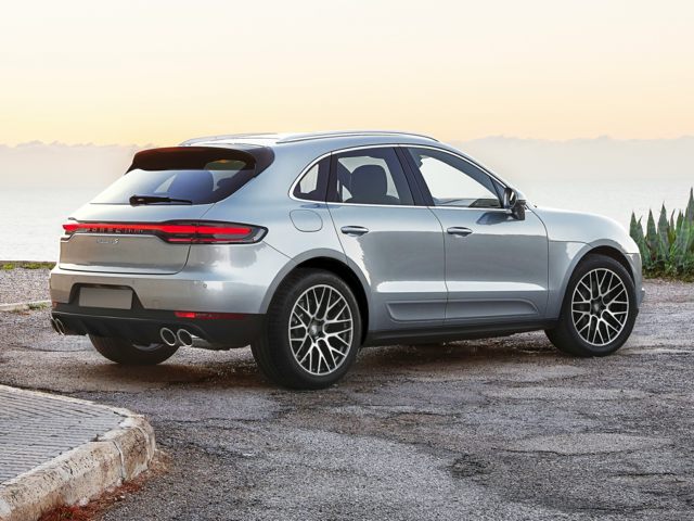 Macan-vs-Cayenne-NJ.jpg