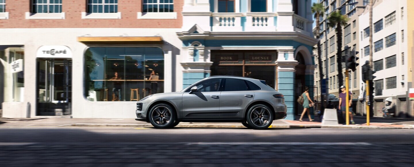 2024-Porsche-Macan-Base-SUV-L04-1440x583.jpeg