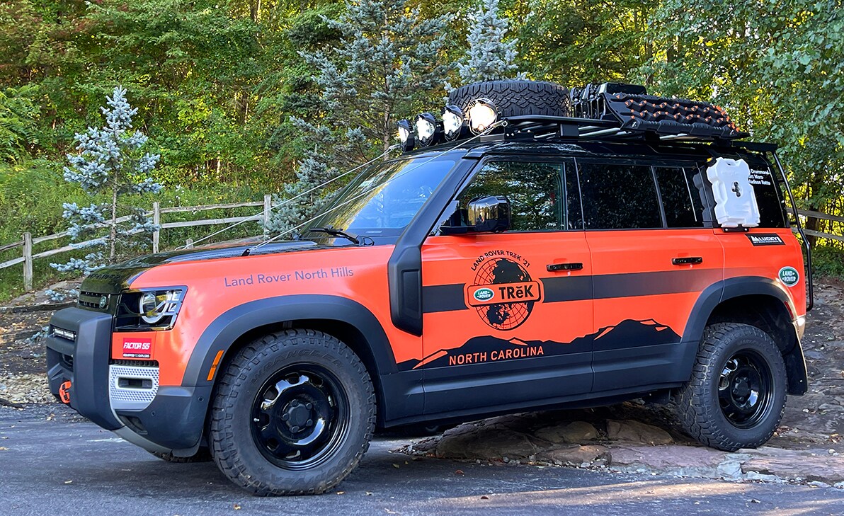 TREKDiscoveryLightsOn.jpg