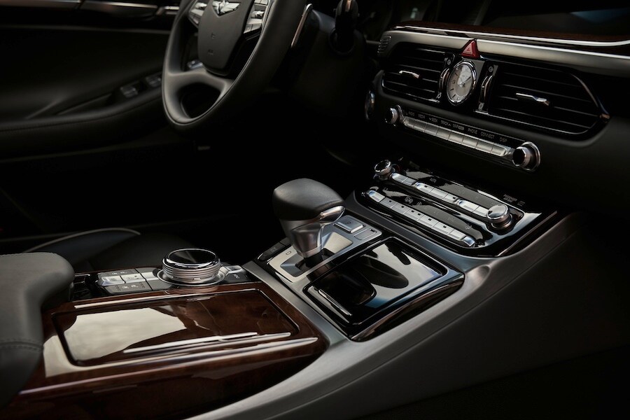 Genesis G90