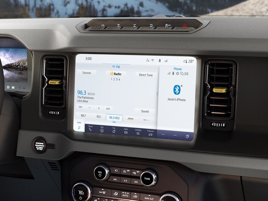 Apple Car Play and Android Auto