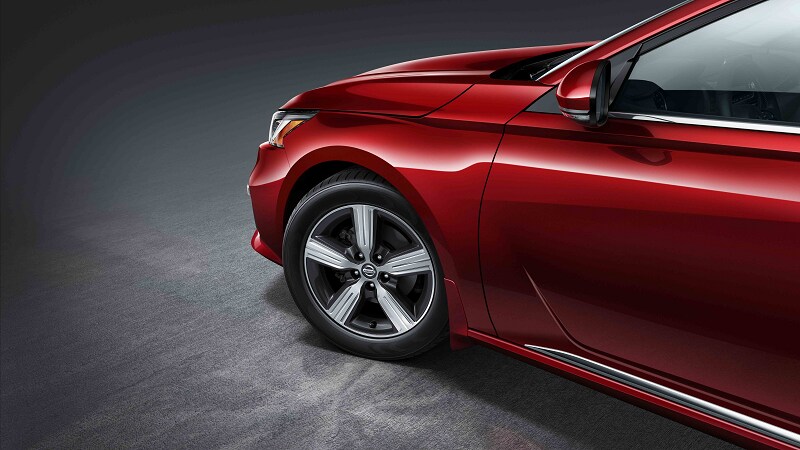 19_Nissan_Altima_Front_Drivers_Side_Wheel