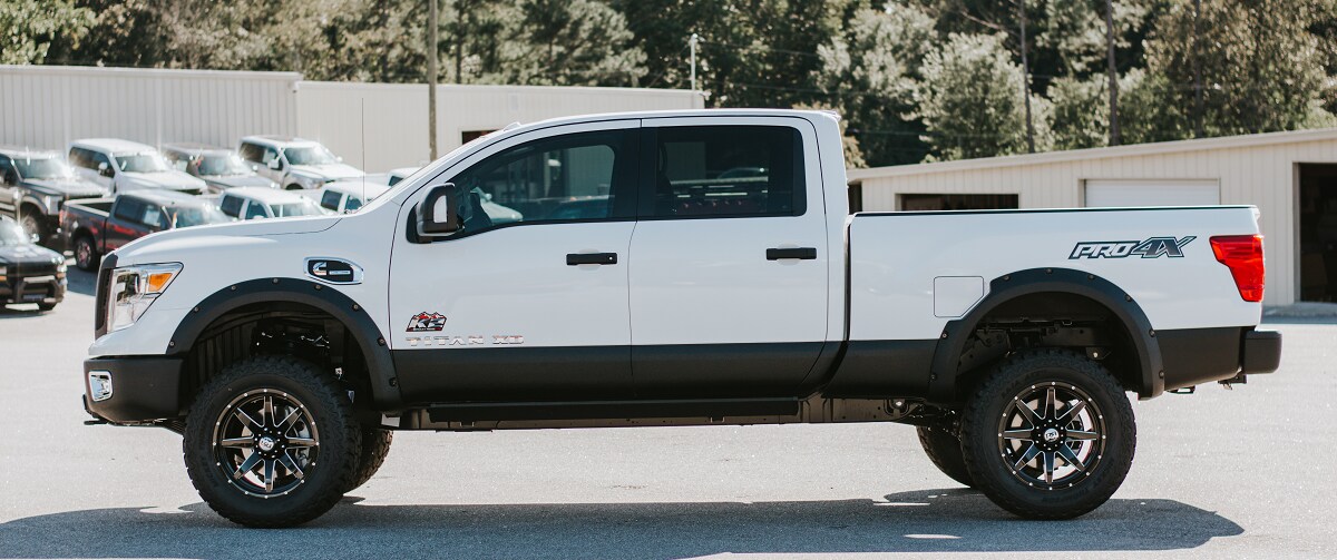 Lifted-Nissan-Titan-XD