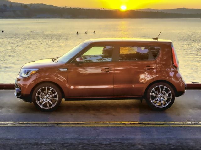 2019 Kia Soul Hatchback !.jpg