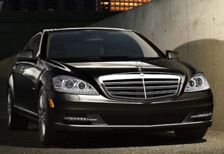 2010 Mercedes Benz S Class.jpg