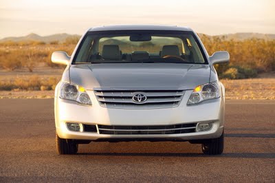 2010 Toyota Avalon.jpg