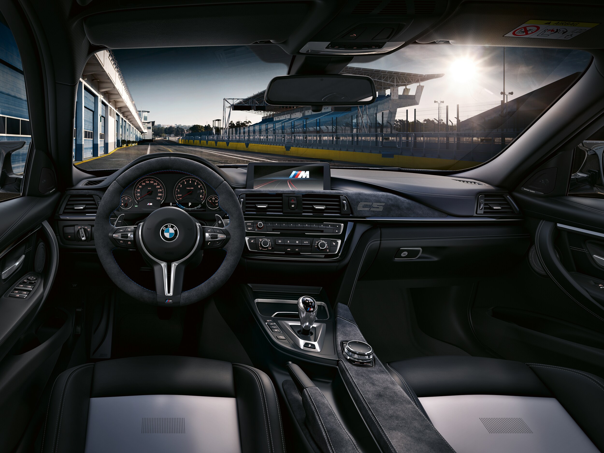 P90283544_highRes_the-bmw-m3-cs.jpg
