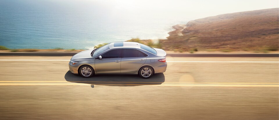 2017-Toyota-Camry-SE-L01.jpg