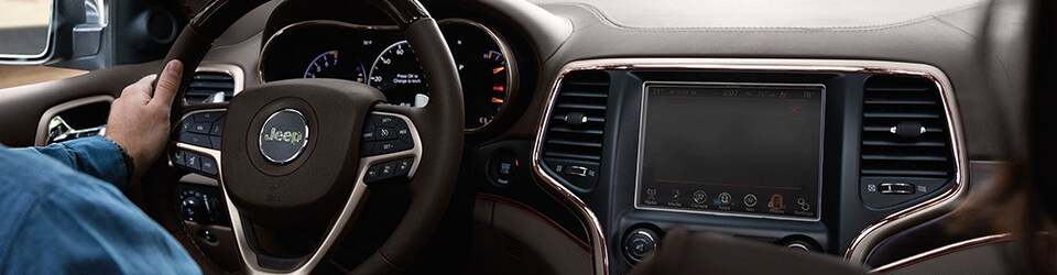 Peterson CDJR New 2018 Grand Cherokee