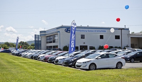 Hyundai dealership serving Easton