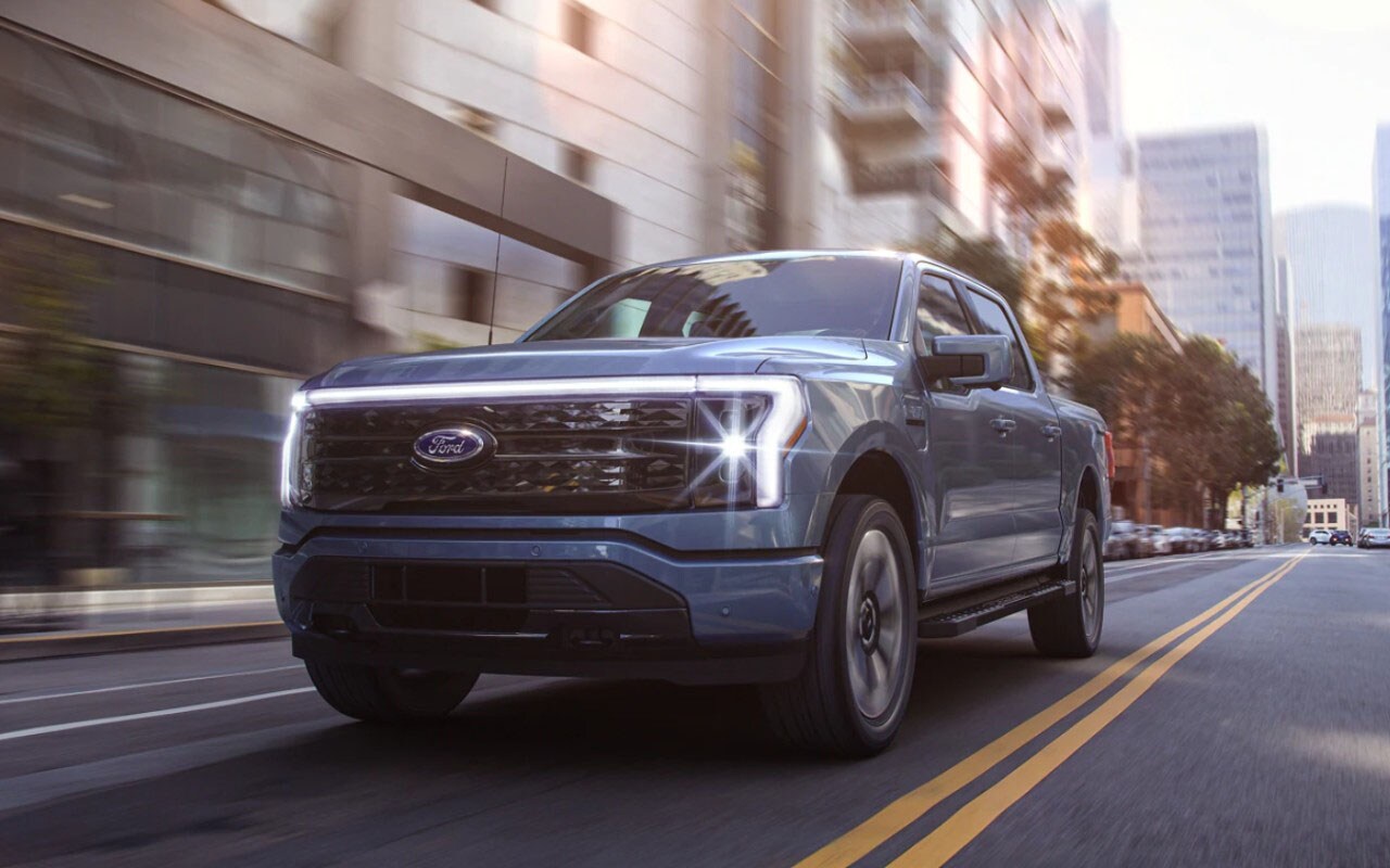 2022 Ford F-150 Lightning Front