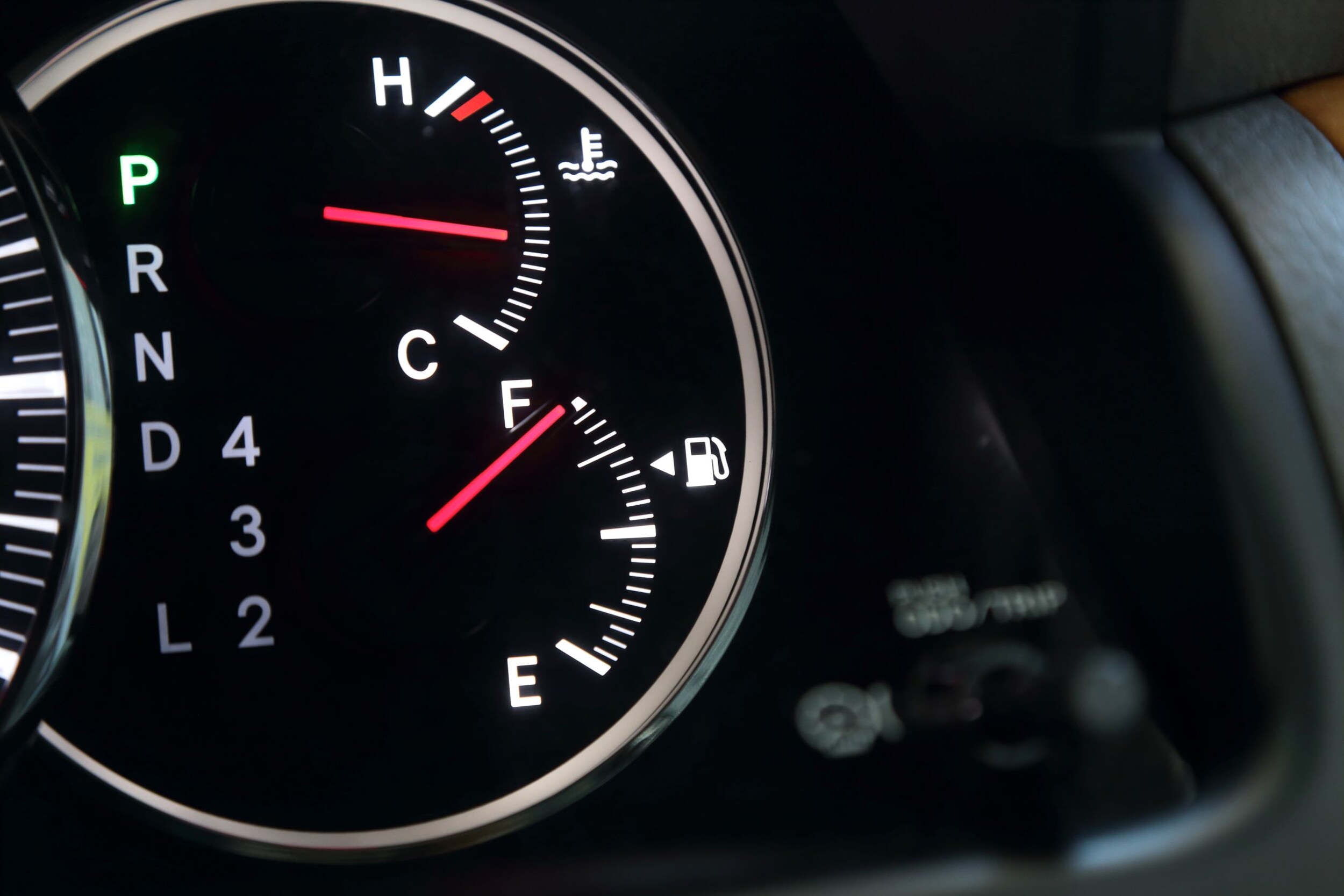 Gas Gauge 11823.jpeg A gasoline gauge showing a full tank.