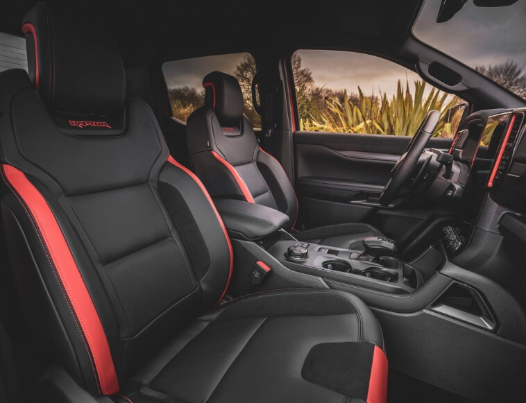 Ford Ranger Raptor 4.PNG ford-ranger-raptor-interior-and-seating