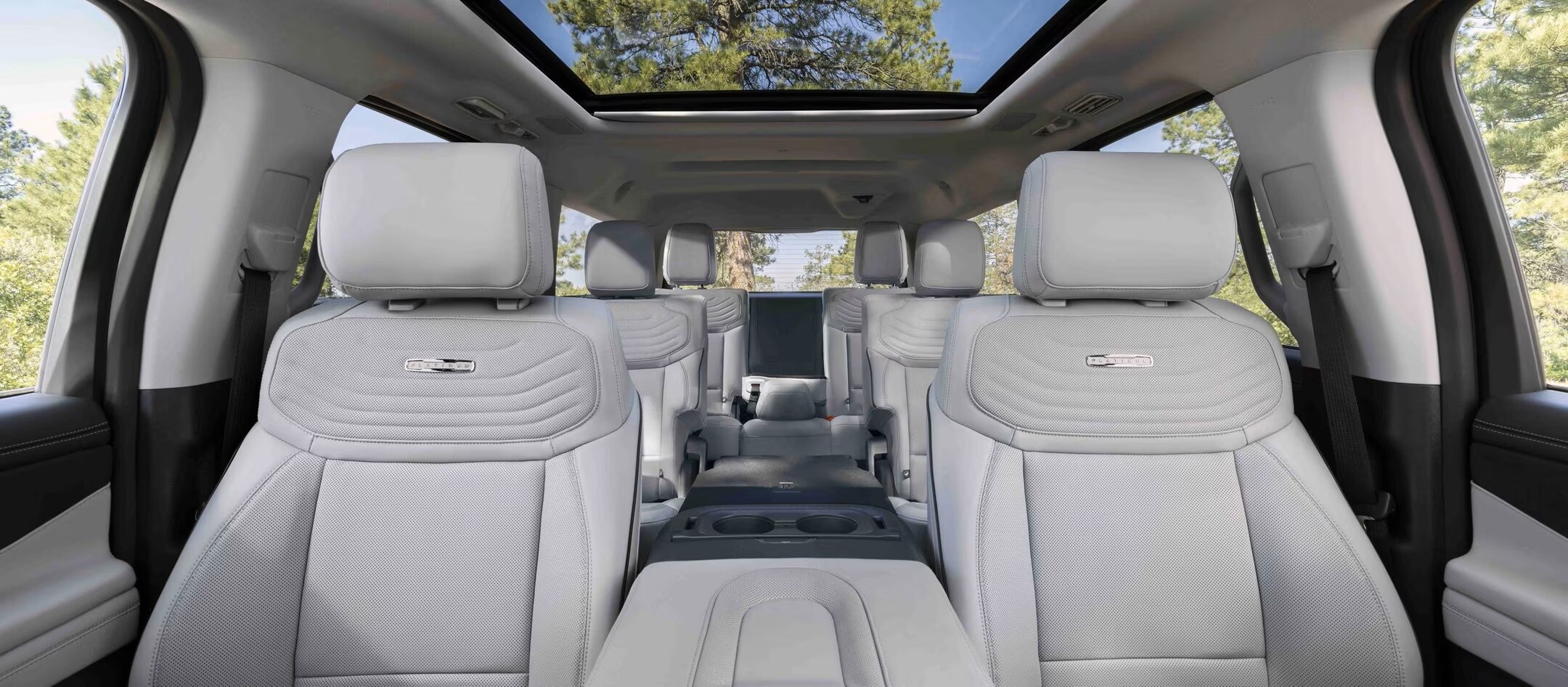 The interior of a 2025 Ford Expedition.