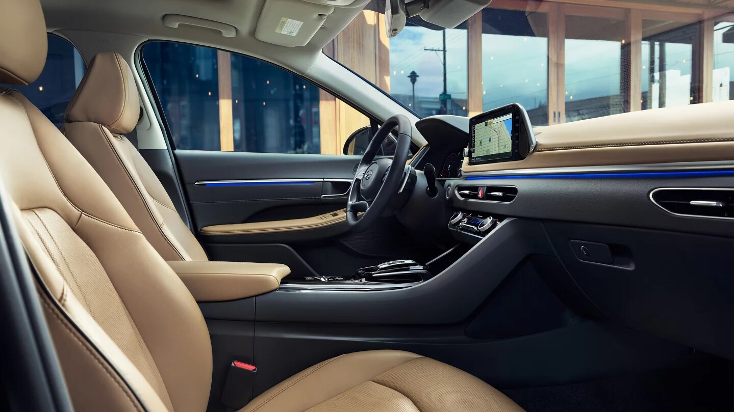 2023-Hyundia-Sonata-2.PNG A view of the interior cabin and seating of the 2023 Hyundai Sonata