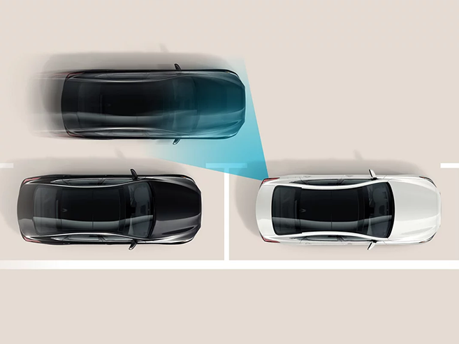 Hyundai SmartSense Blind-Spot Collision-Avoidance Assist diagram on the 2027 Santa Fe Hybrid