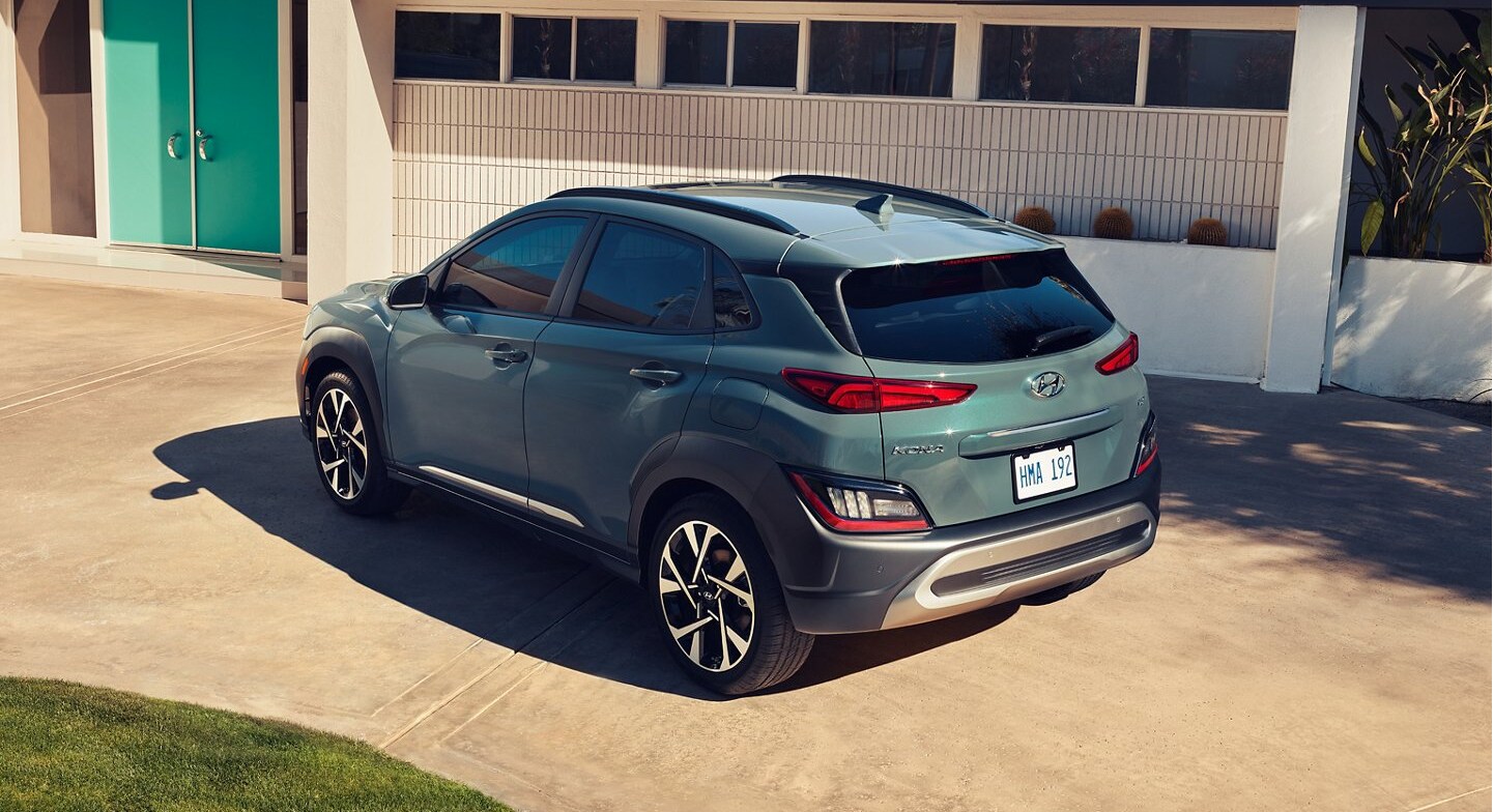 rear view of 2022 Hyundai Kona.PNG rear-view-of-the-2022-hyundai-kona
