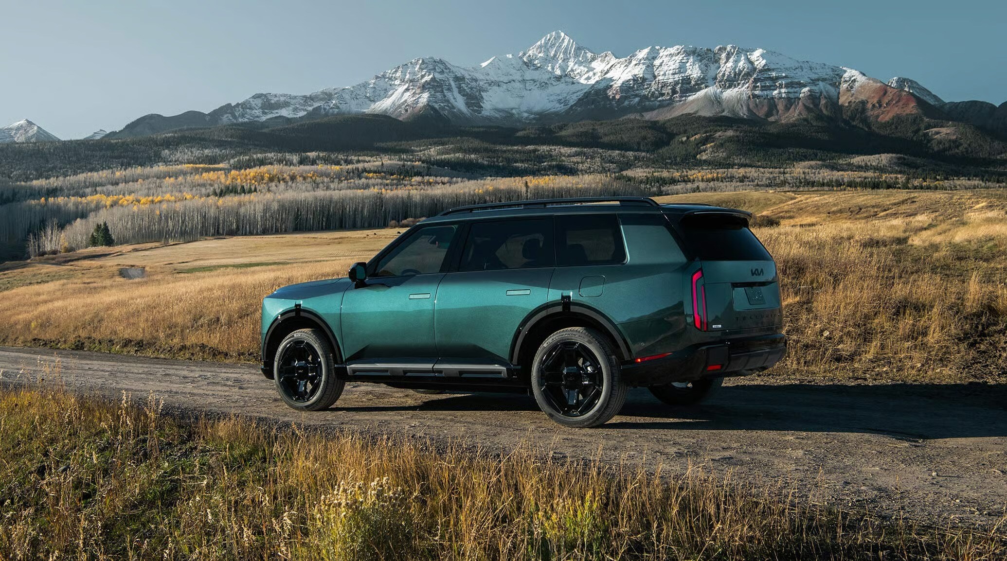 2027 Kia Telluride Hybrid X-Line Exterior Styling in the Mountains