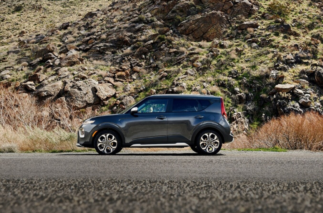 2021-kia-soul-05.png 2021 Kia Soul profile view
