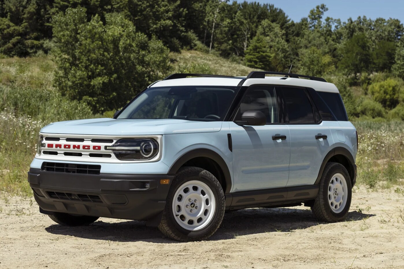 2023-bronco-sport-heritage-2.PNG A light blue Heritage Edition 2023 Ford Bronco Sport